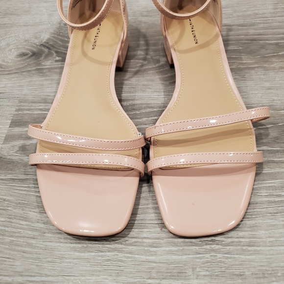 NEW 14th & Union Jemma Pink Blush Strappy Sasdals - Picture 5 of 8